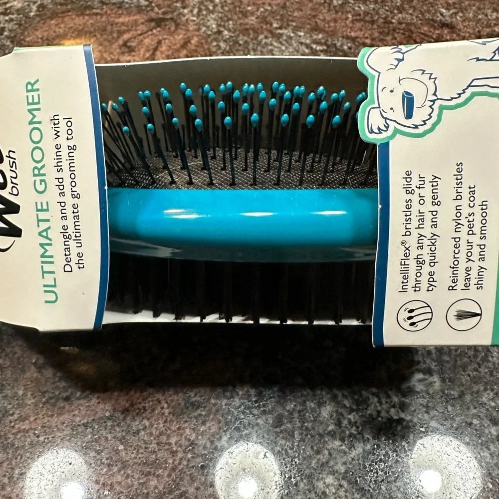 NWT Wetbrush Ultimate Grooming Pet Brush